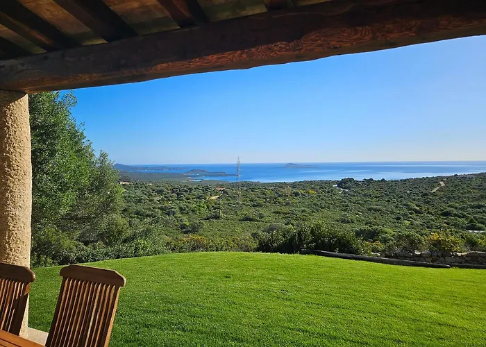 Casa Vacanze Con Incantevole Vista Mare A San Pantaleo
